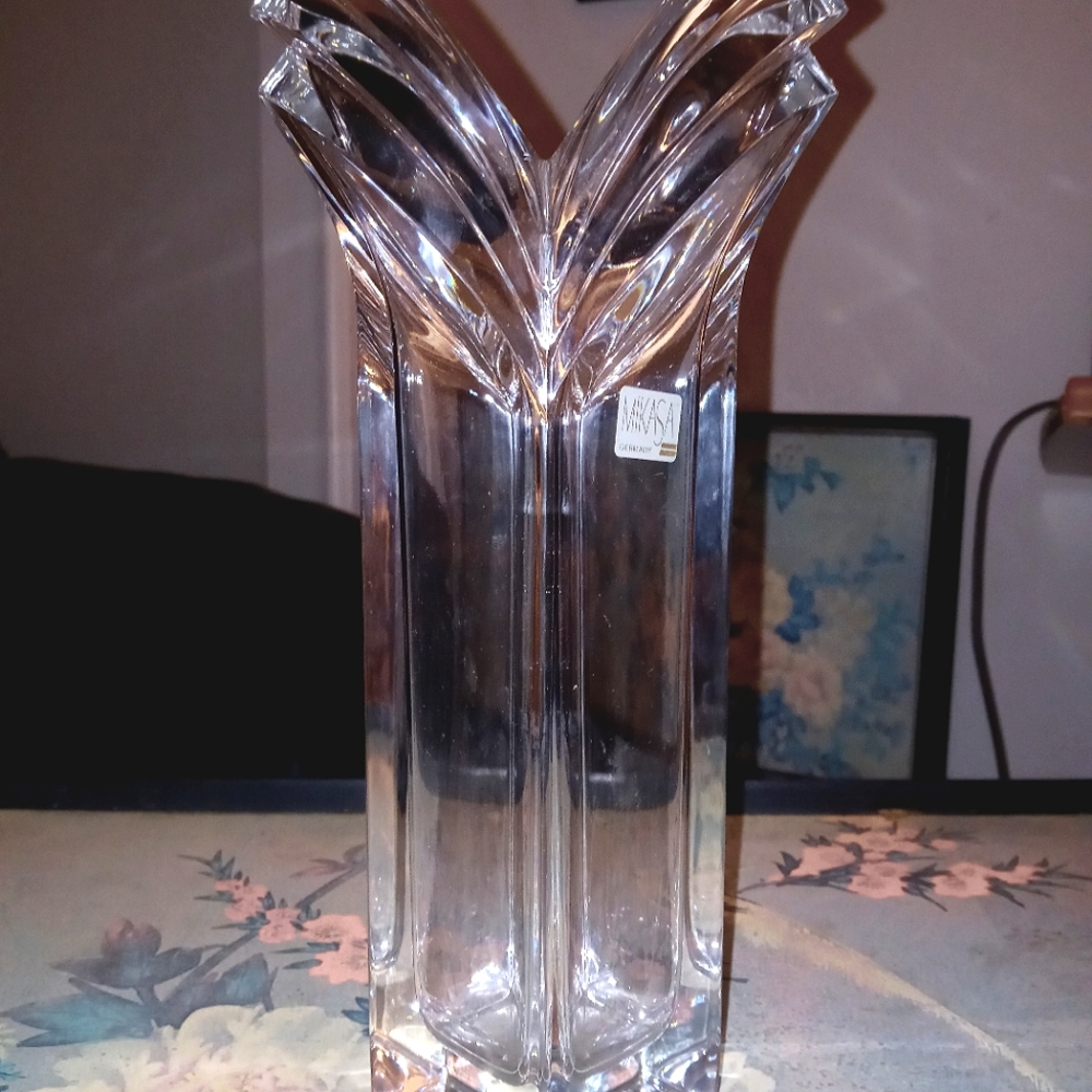 *PRICEDROP!* PERFECT CONDITION 12" Mikasa German Crystal Vase - UNIQUE!